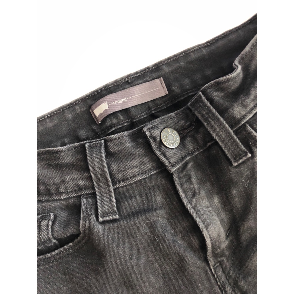 Levi’s • black leggings • jeans